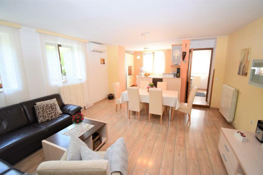 Apartment Vita Vodnjan Eksteriør billede